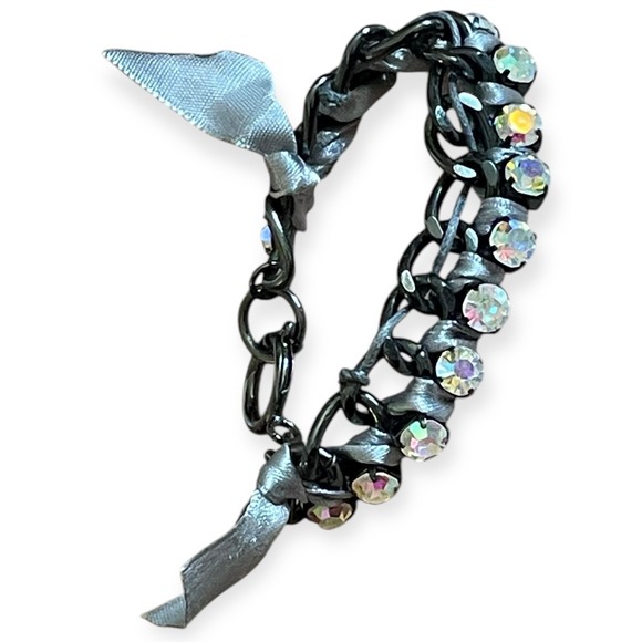 Vtg Black Chain Bracelet Iridescent Rhinestones Satin Ribbon Detail 6.5" - Picture 5 of 6